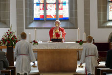 Pfingsten in der renovierten Stadtpfarrkirche St. Crescentius (Foto: Karl-Franz Thiede)